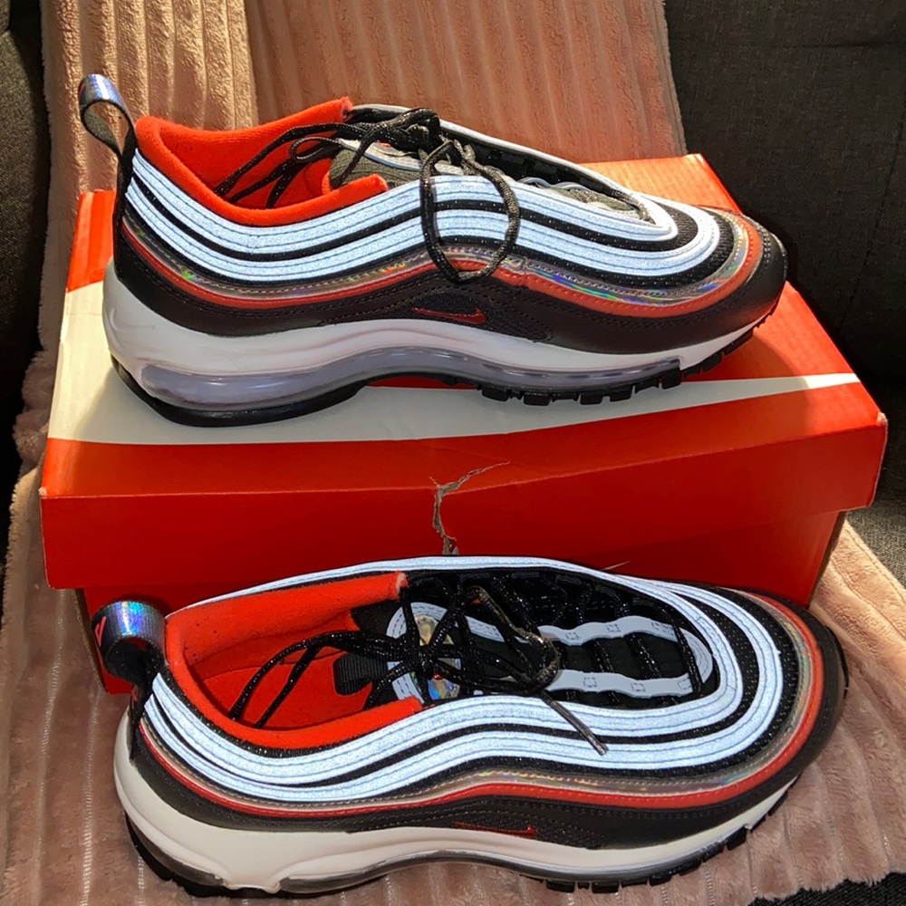 Kids size 5Y, Nike Air Max. Perfect condition